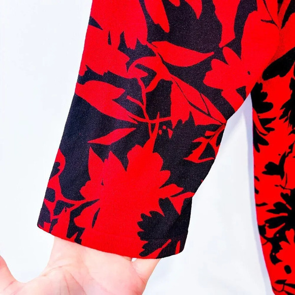 NYGARD COLLECTION  Red silk floral sweater - Picture 5 of 10